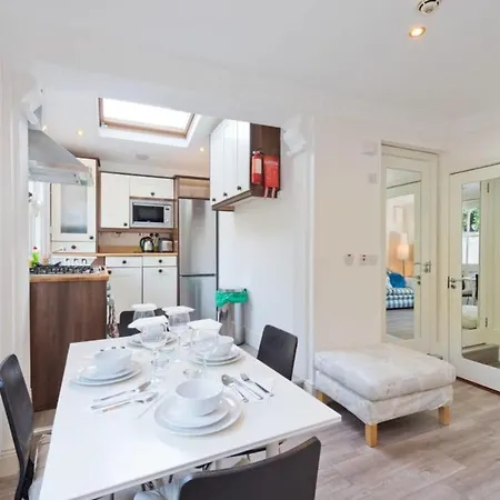 Luxury Quiet 2 Bedroom With Garden In Central Rathmines Lei7k20 아파트