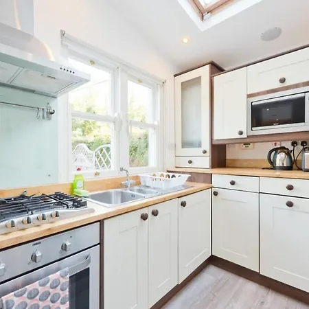 아파트 Luxury Quiet 2 Bedroom With Garden In Central Rathmines Lei7k20 *